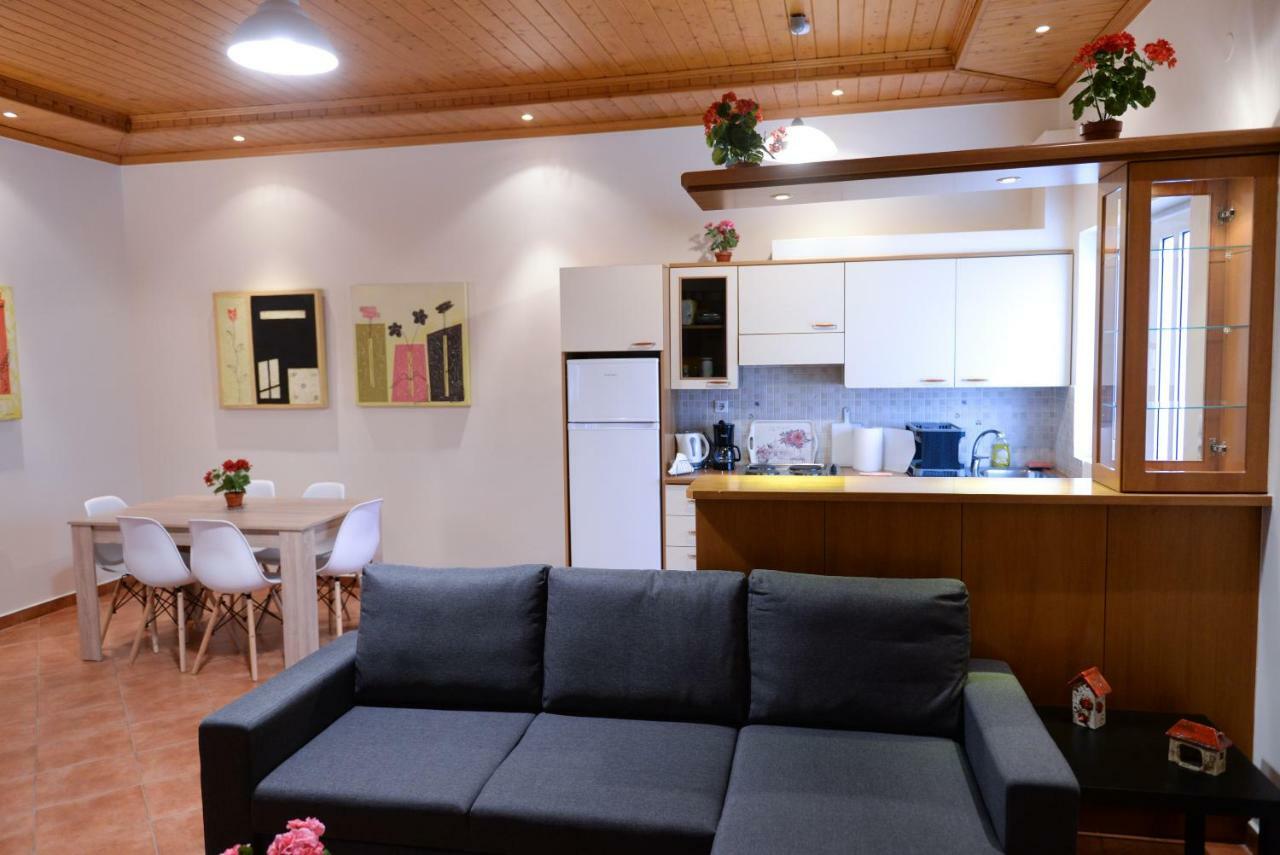 Patras Cozy Lodge Ngoại thất bức ảnh