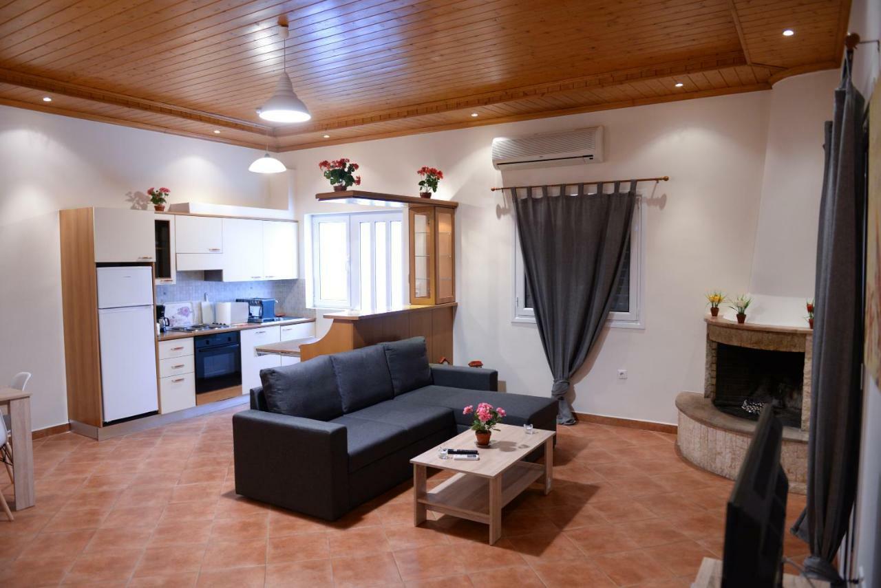 Patras Cozy Lodge Ngoại thất bức ảnh